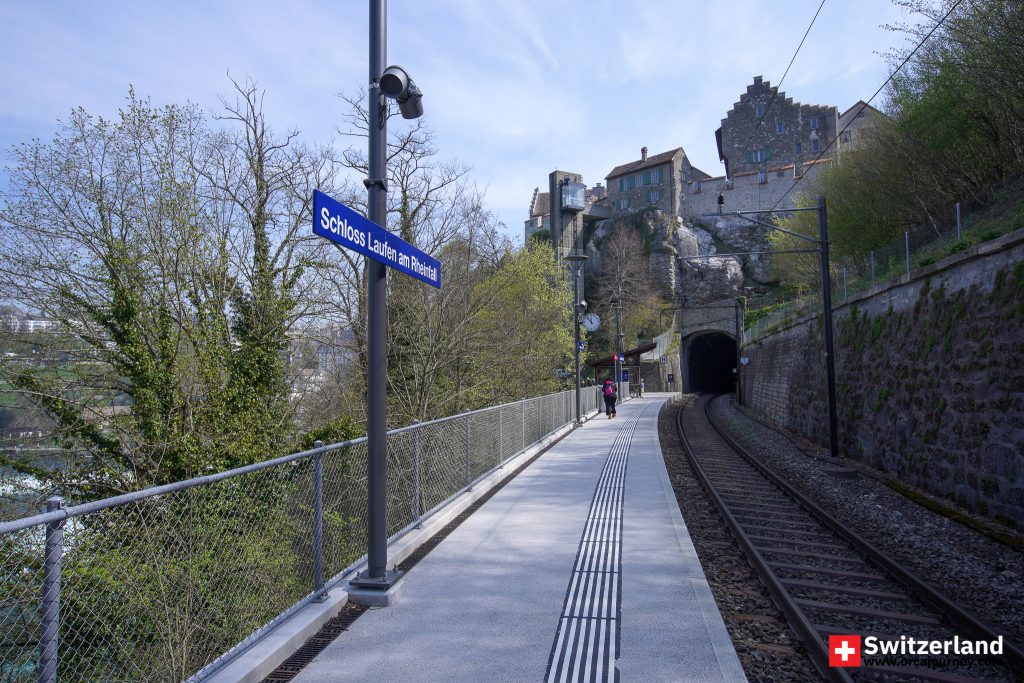 สถานี Schloss Laufen am Rhienfall